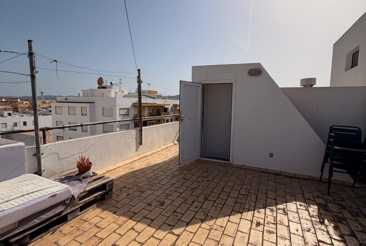 Penthouse for Long-Term Rental in Ibiza Town
