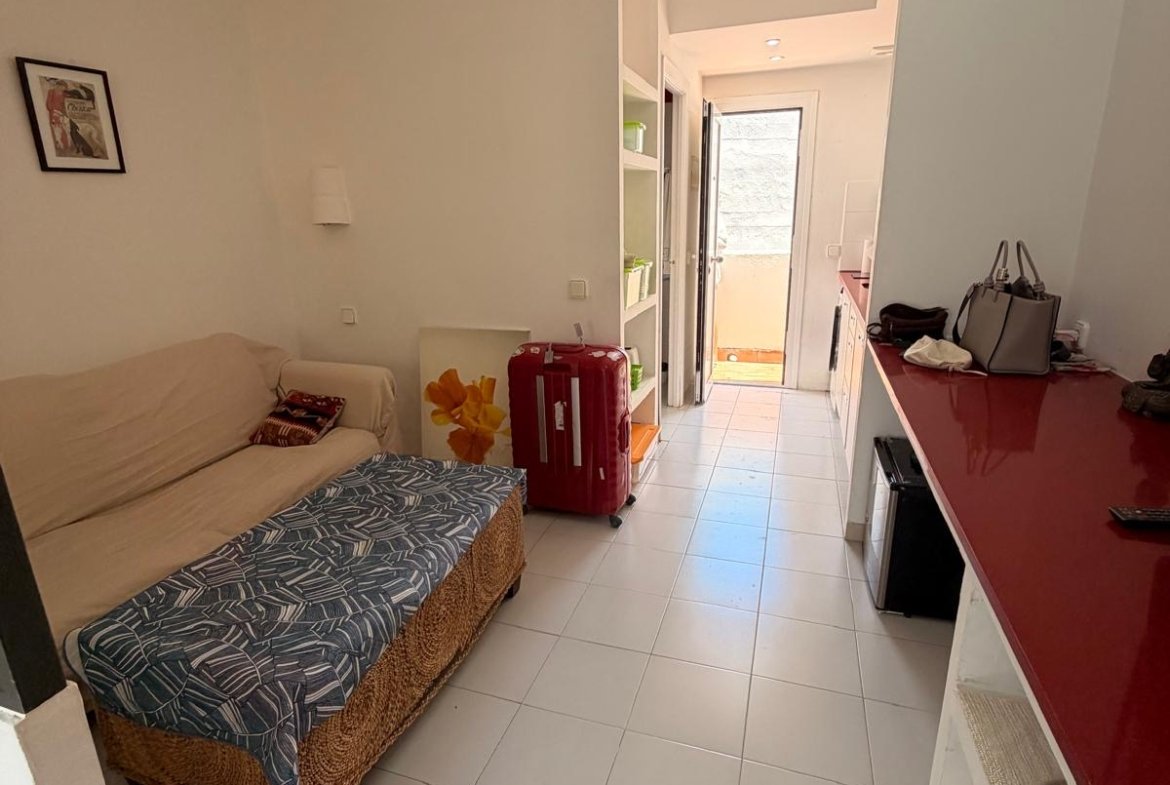 Long-Term Studio Rental in Siesta