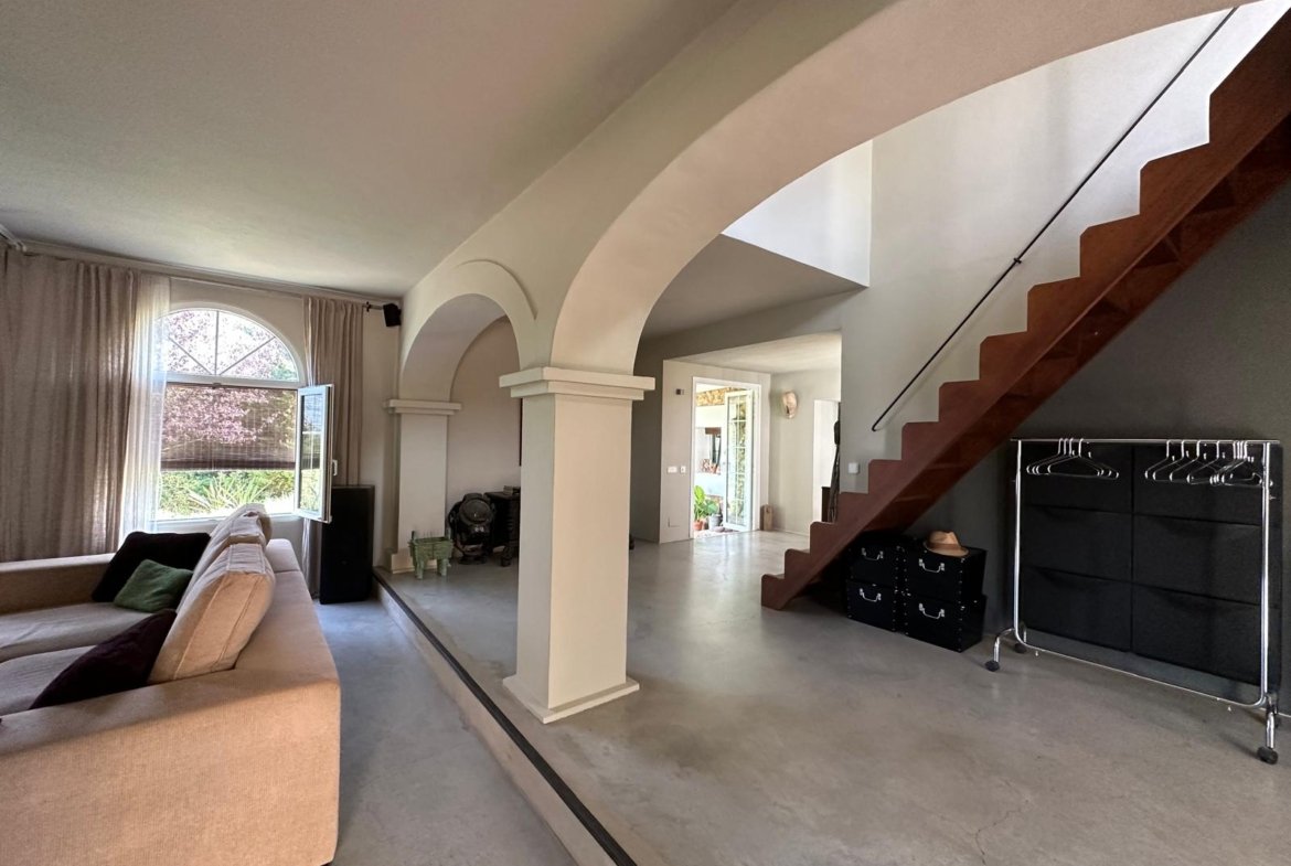 Charming 3-Bedroom Villa with Pool for Long-Term Rent in Santa Gertrudis