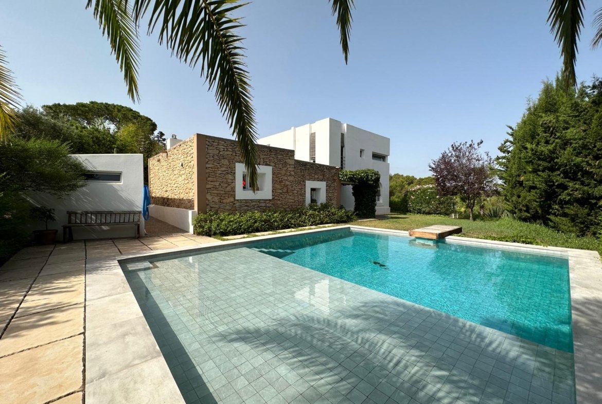 Charming 3-Bedroom Villa with Pool for Long-Term Rent in Santa Gertrudis