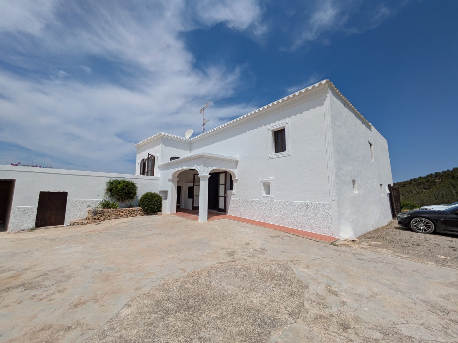 PHOTO-2026-07-10-13-24-12 2 Typical Ibizan House in San Juan – Annual Rental