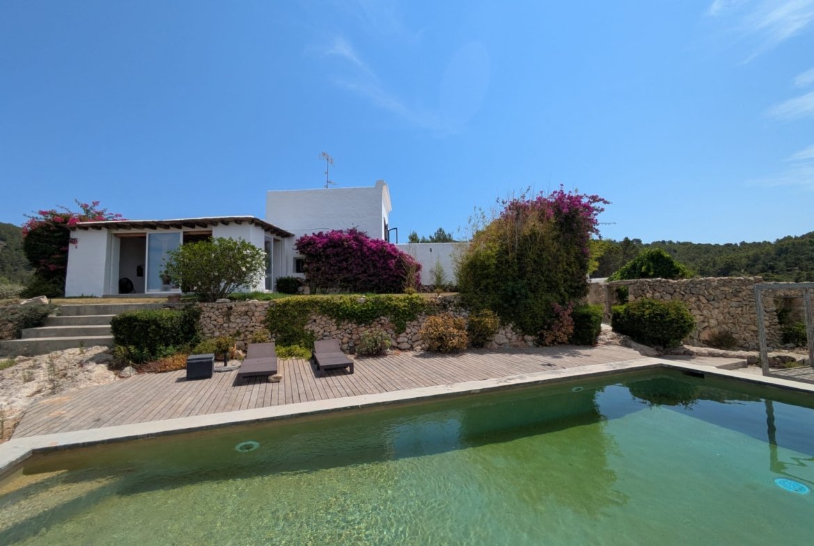 Typical Ibizan House in San Juan – Annual Rental
