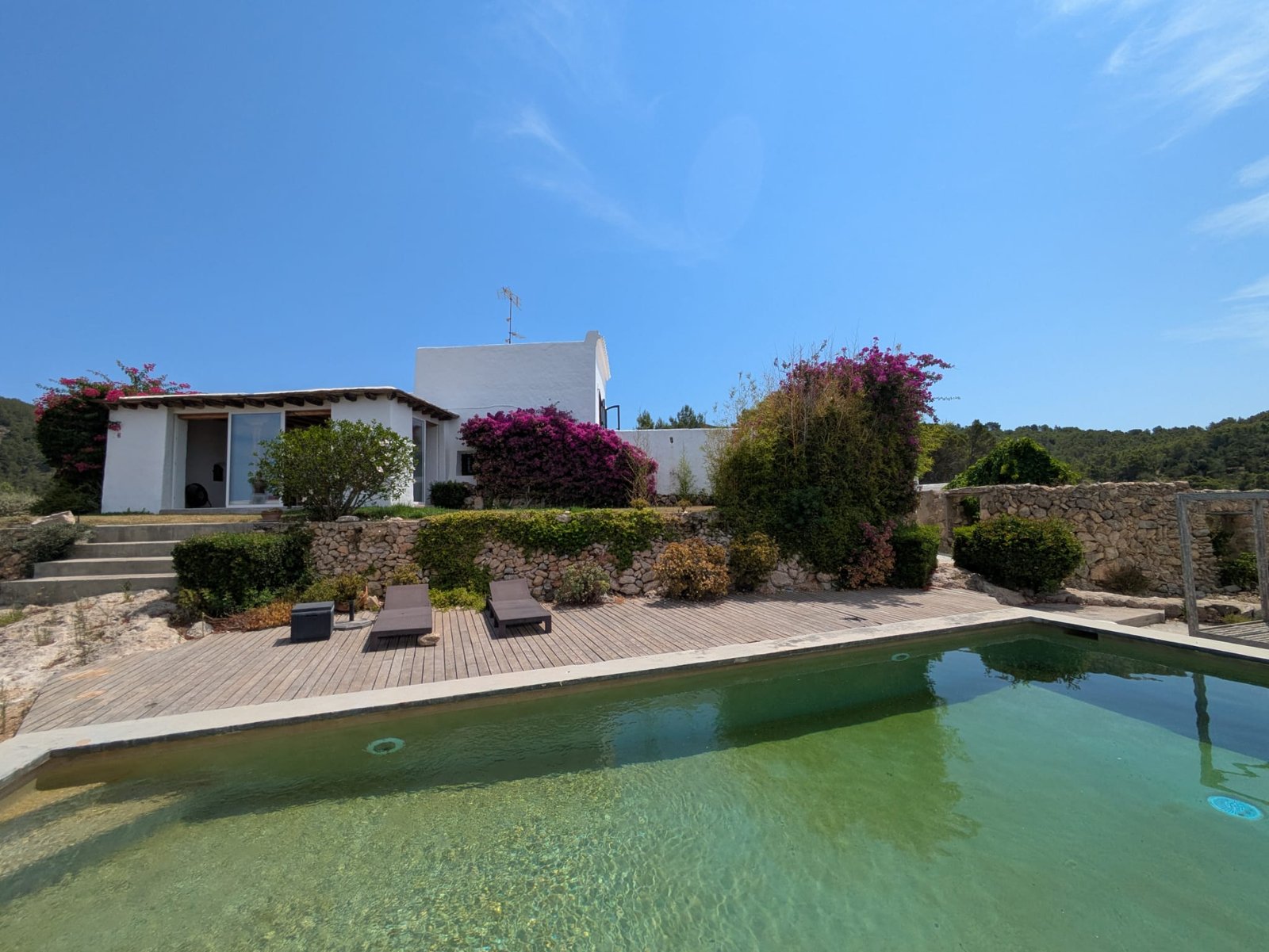 PHOTO-2026-07-10-13-24-15 2 Typical Ibizan House in San Juan – Annual Rental