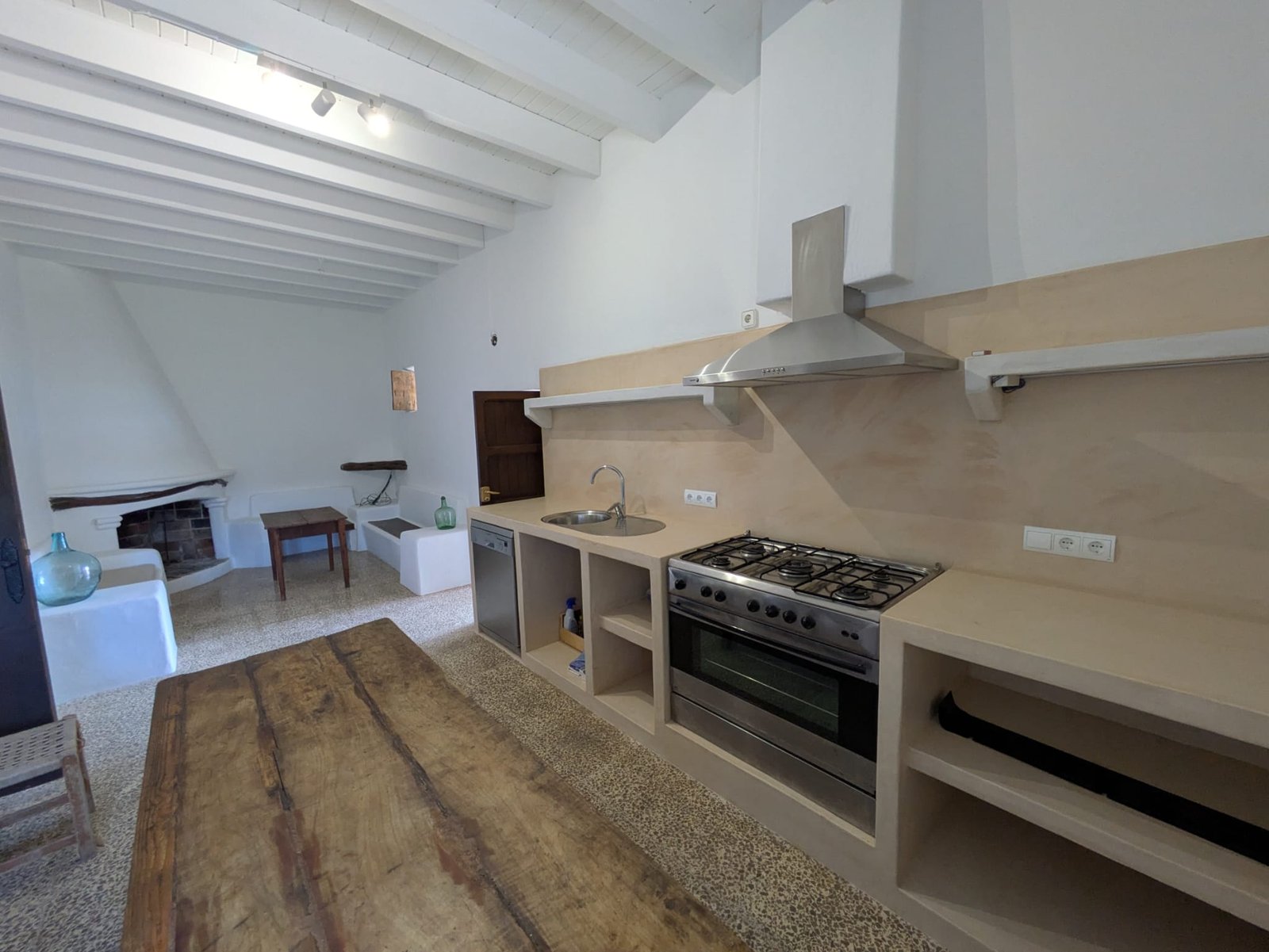 PHOTO-2026-07-10-13-24-17 Typical Ibizan House in San Juan – Annual Rental