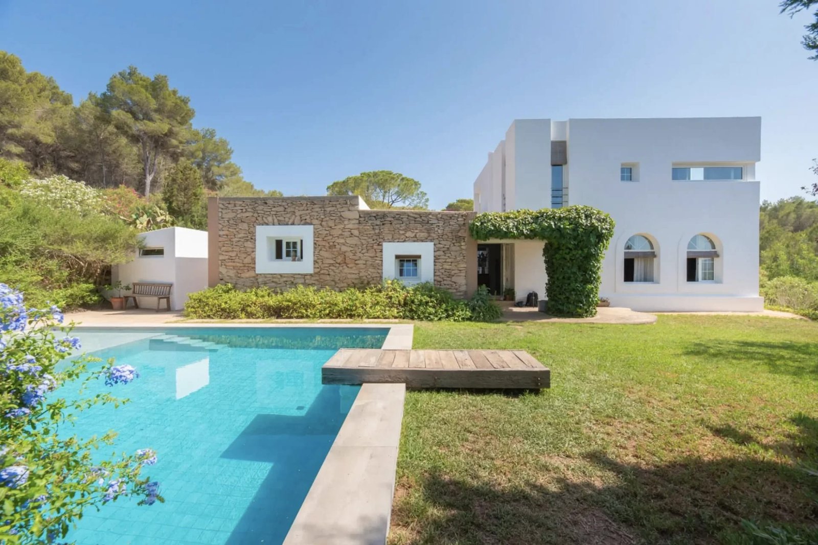 Charming 3-Bedroom Villa with Pool for Long-Term Rent in Santa Gertrudis