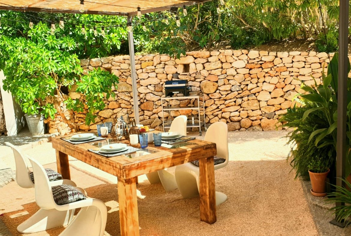 Charming 3-Bedroom Villa with Pool for Long-Term Rent in Santa Gertrudis