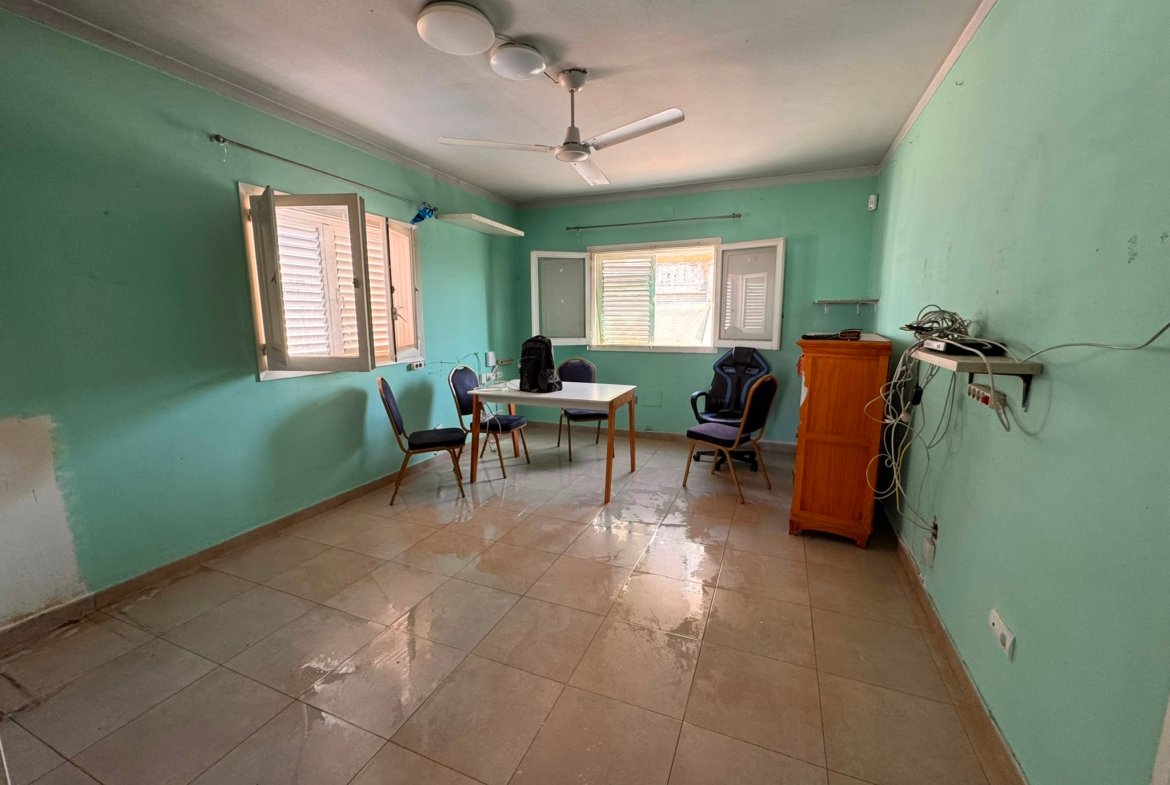 Private 3-Bedroom Home with Fenced Land in Puig den Valls