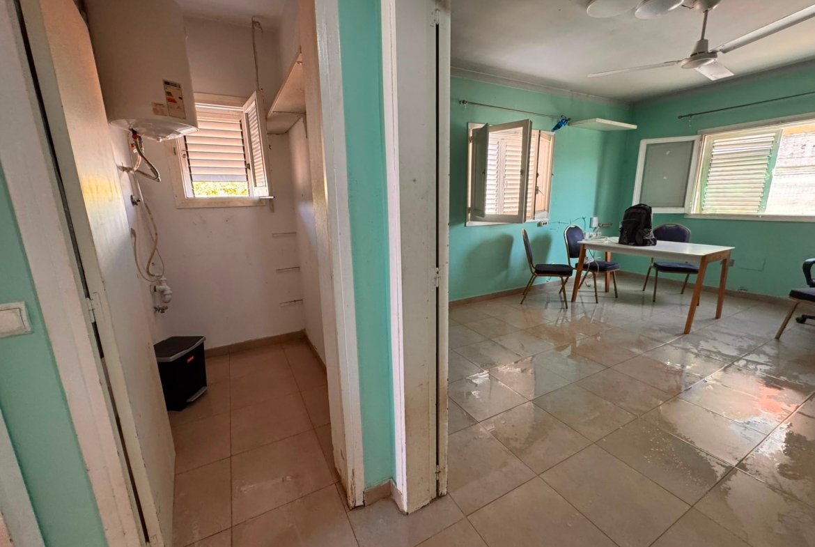 Private 3-Bedroom Home with Fenced Land in Puig den Valls