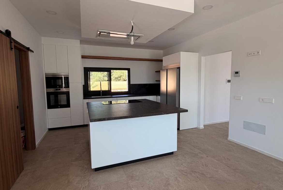 New Build House for Annual Rent in Buscastell