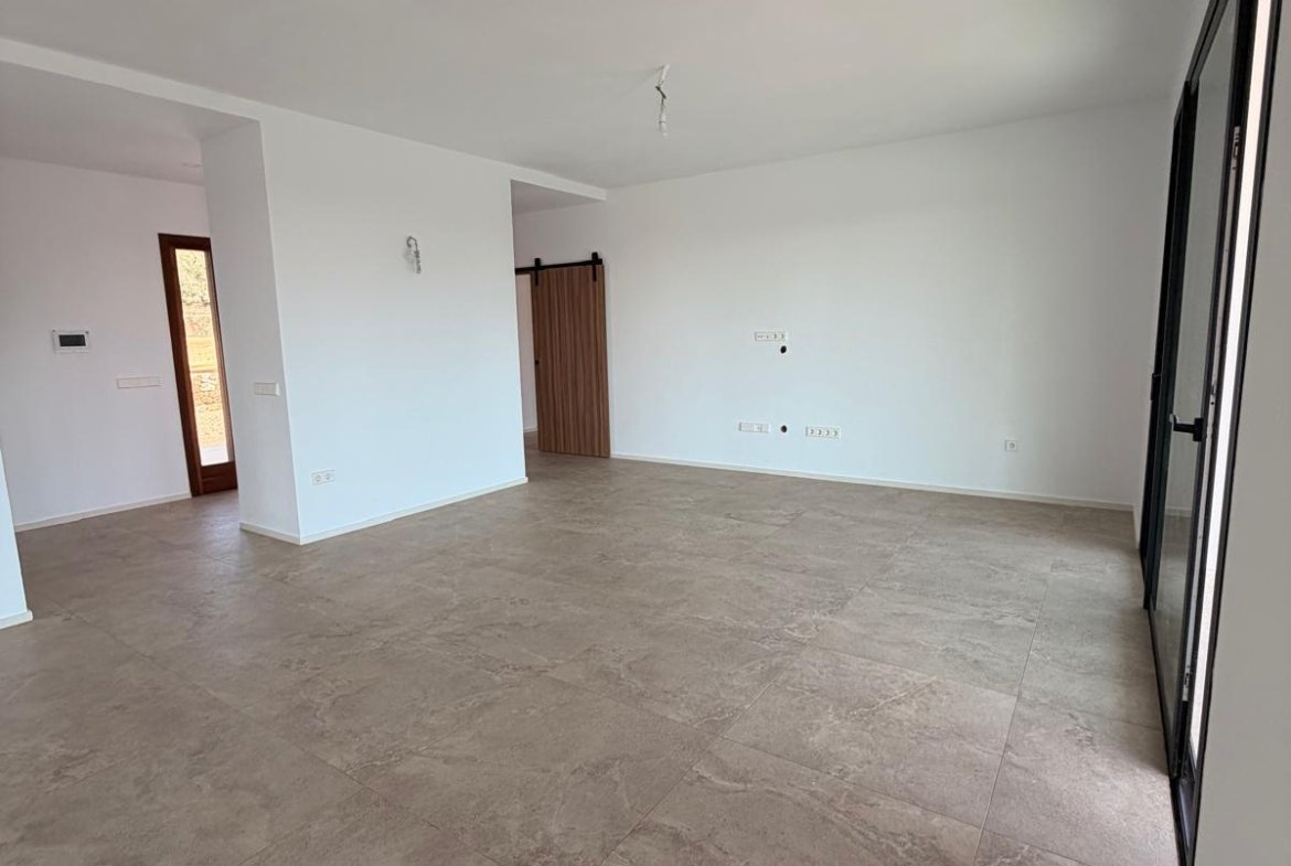 New Build House for Annual Rent in Buscastell