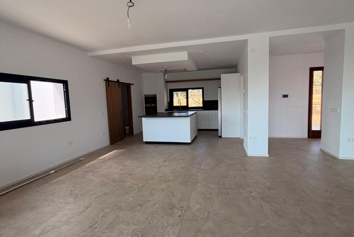 New Build House for Annual Rent in Buscastell
