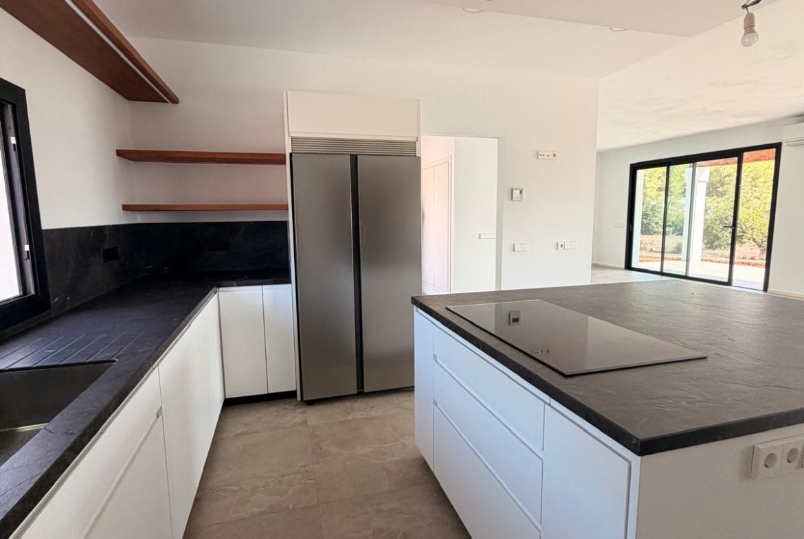 New Build House for Annual Rent in Buscastell