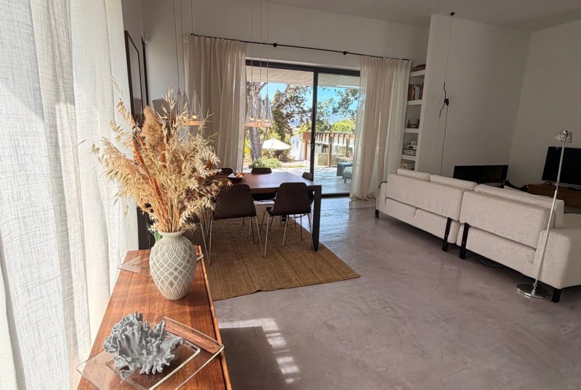 Luxury 4-Bedroom Villa in Las Salinas – Long-Term Rental