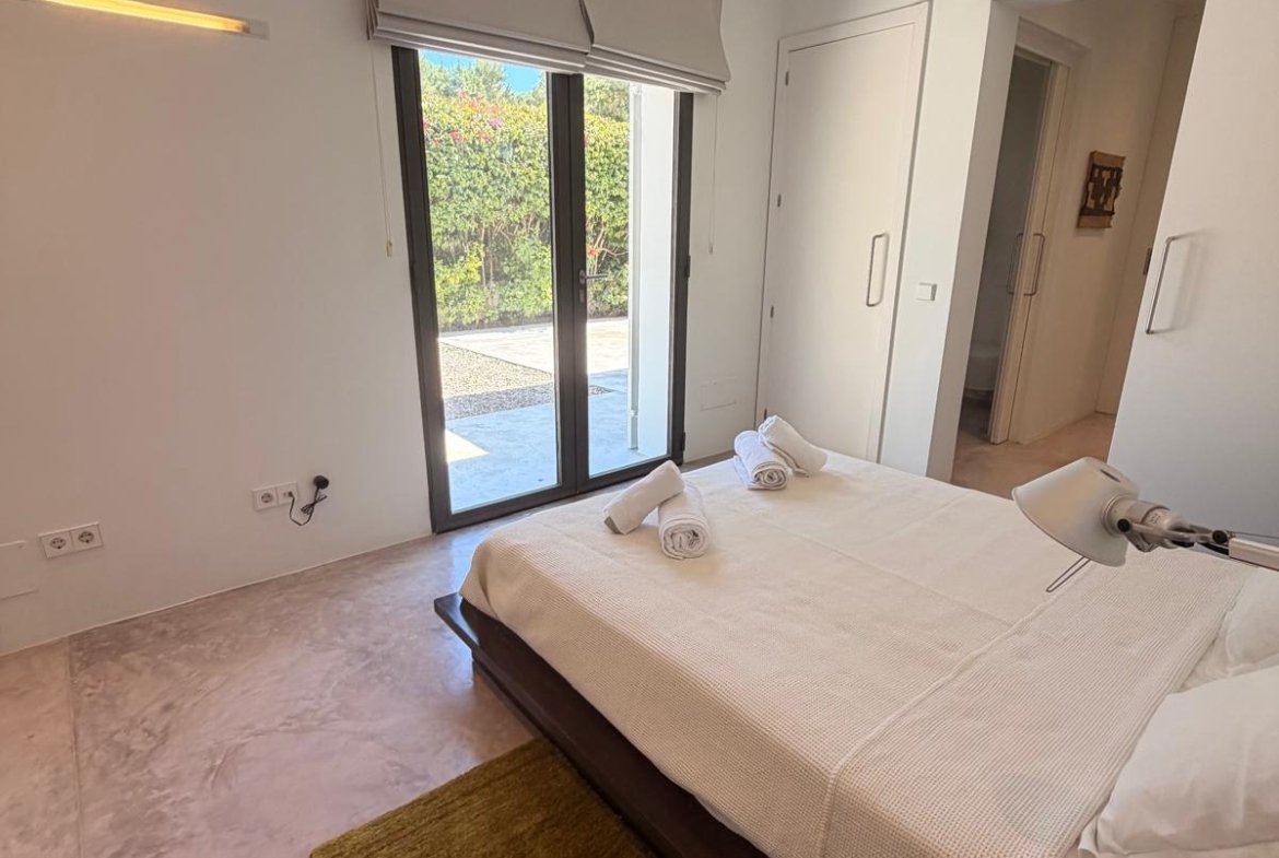 Luxury 4-Bedroom Villa in Las Salinas – Long-Term Rental
