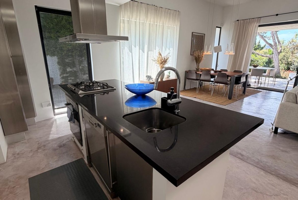 Luxury 4-Bedroom Villa in Las Salinas – Long-Term Rental