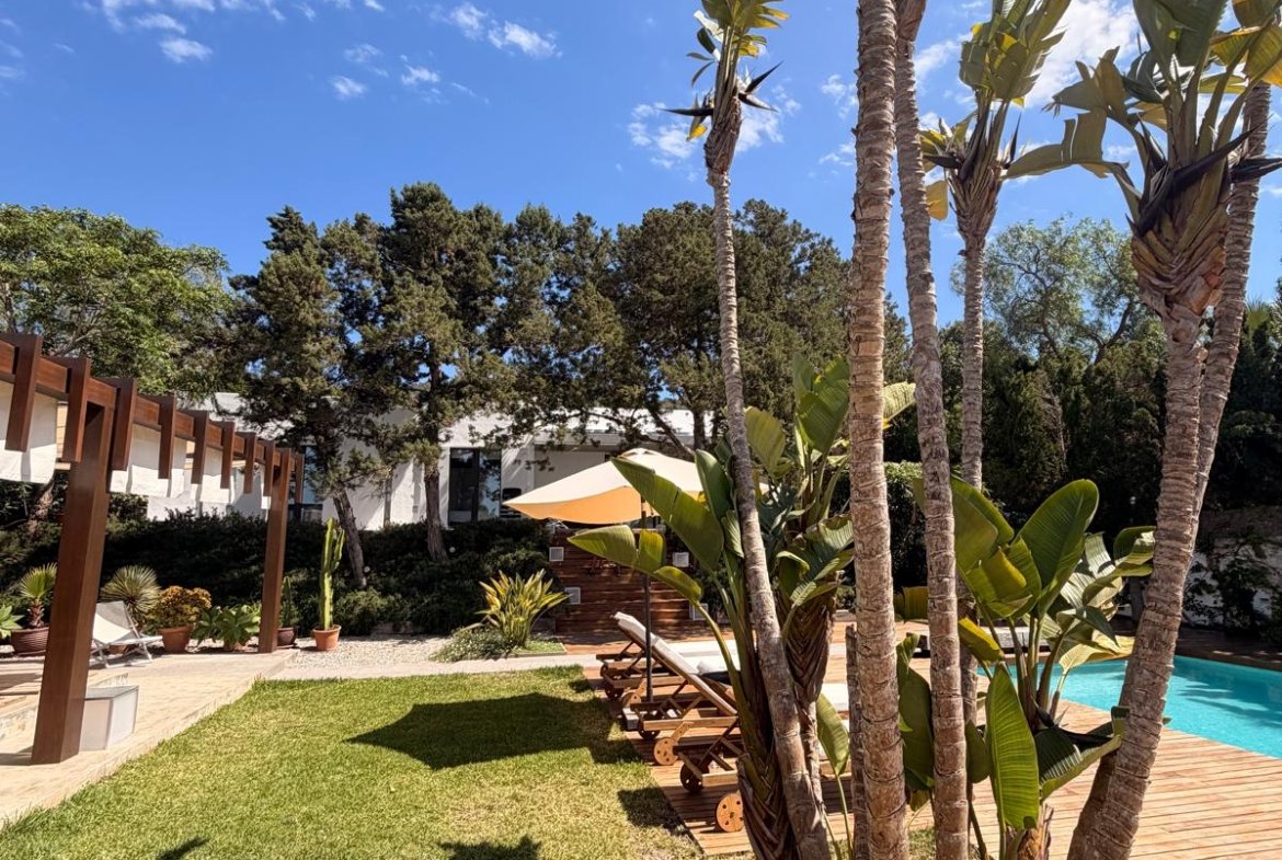 Luxury 4-Bedroom Villa in Las Salinas – Long-Term Rental