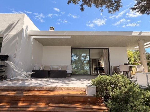 Luxury 4-Bedroom Villa in Las Salinas – Long-Term Rental