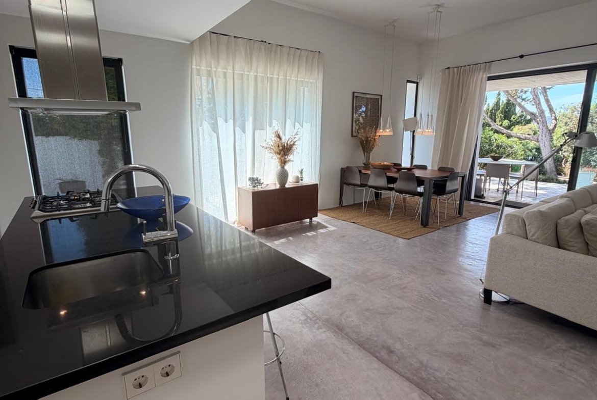 Luxury 4-Bedroom Villa in Las Salinas – Long-Term Rental