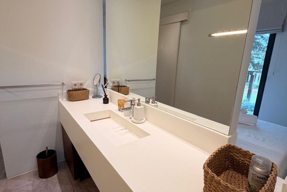 Luxury 4-Bedroom Villa in Las Salinas – Long-Term Rental