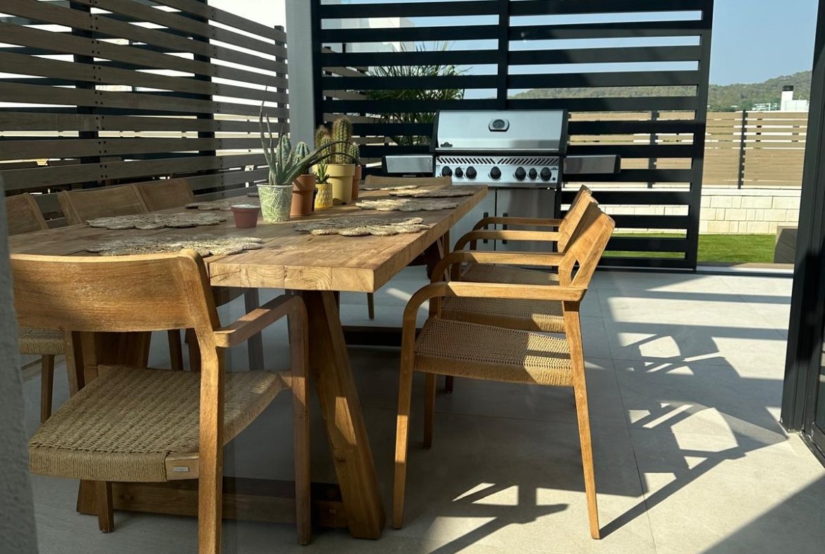 Beautiful 3-bed duplex with Swimming Pool in Cala Tarida Summer 2026 September to June