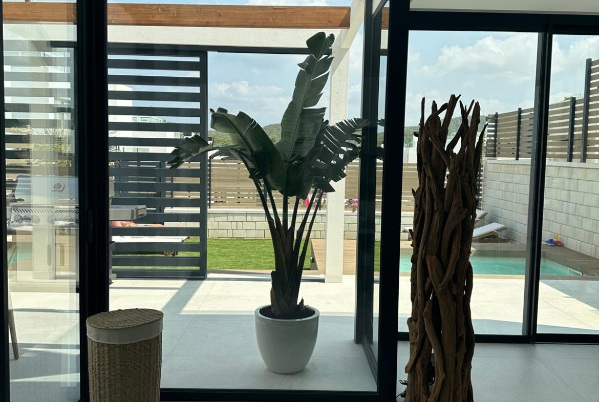 Beautiful 3-bed duplex with Swimming Pool in Cala Tarida Summer 2026 September to June