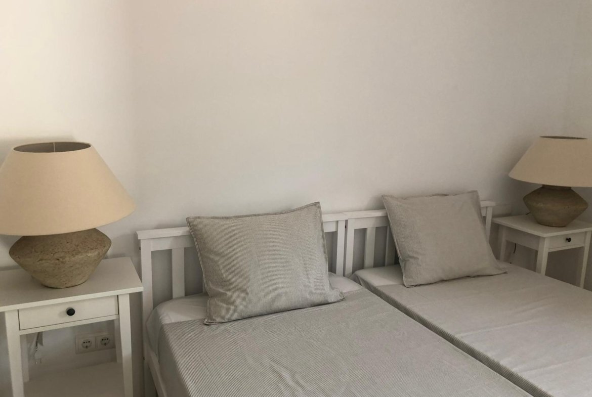 Modern 1-Bedroom Country House for Year-Round Rental in Buscastell