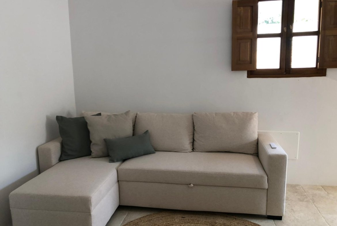 Modern 1-Bedroom Country House for Year-Round Rental in Buscastell