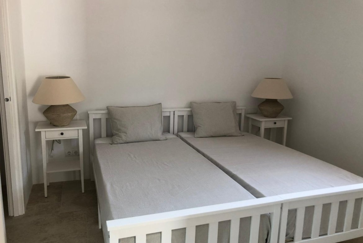 Modern 1-Bedroom Country House for Year-Round Rental in Buscastell