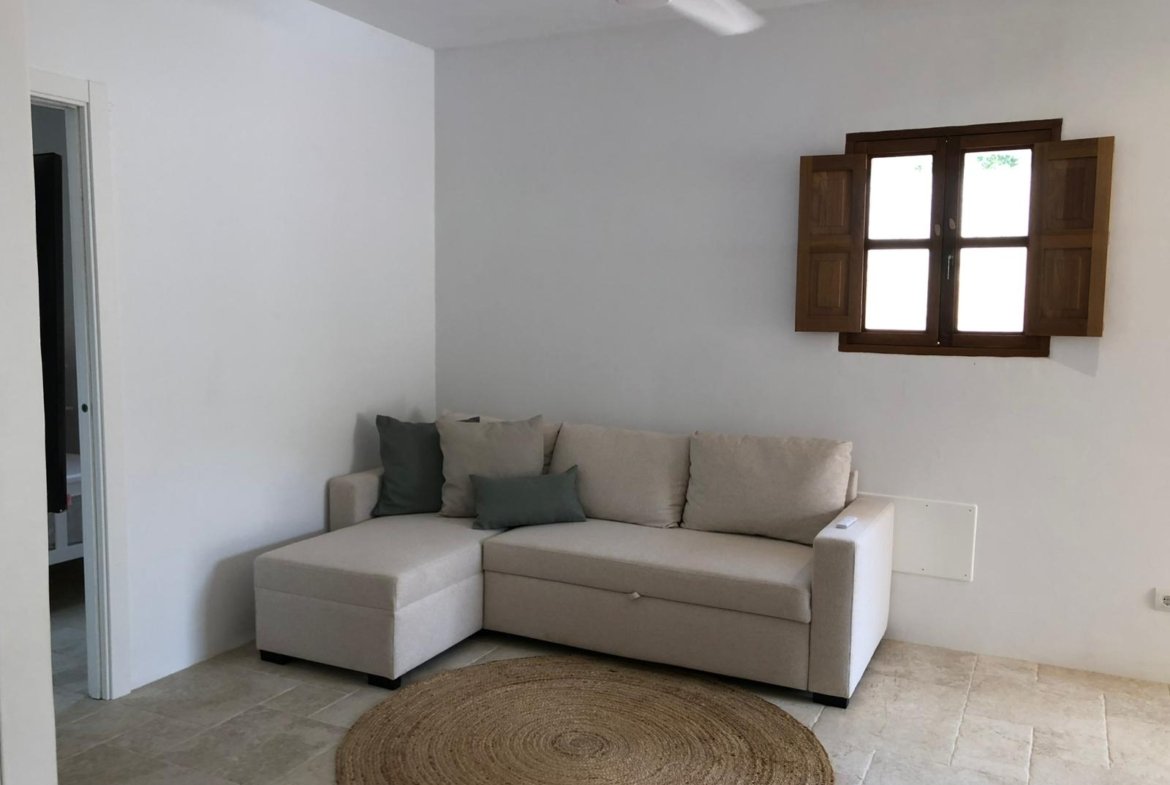 Modern 1-Bedroom Country House for Year-Round Rental in Buscastell