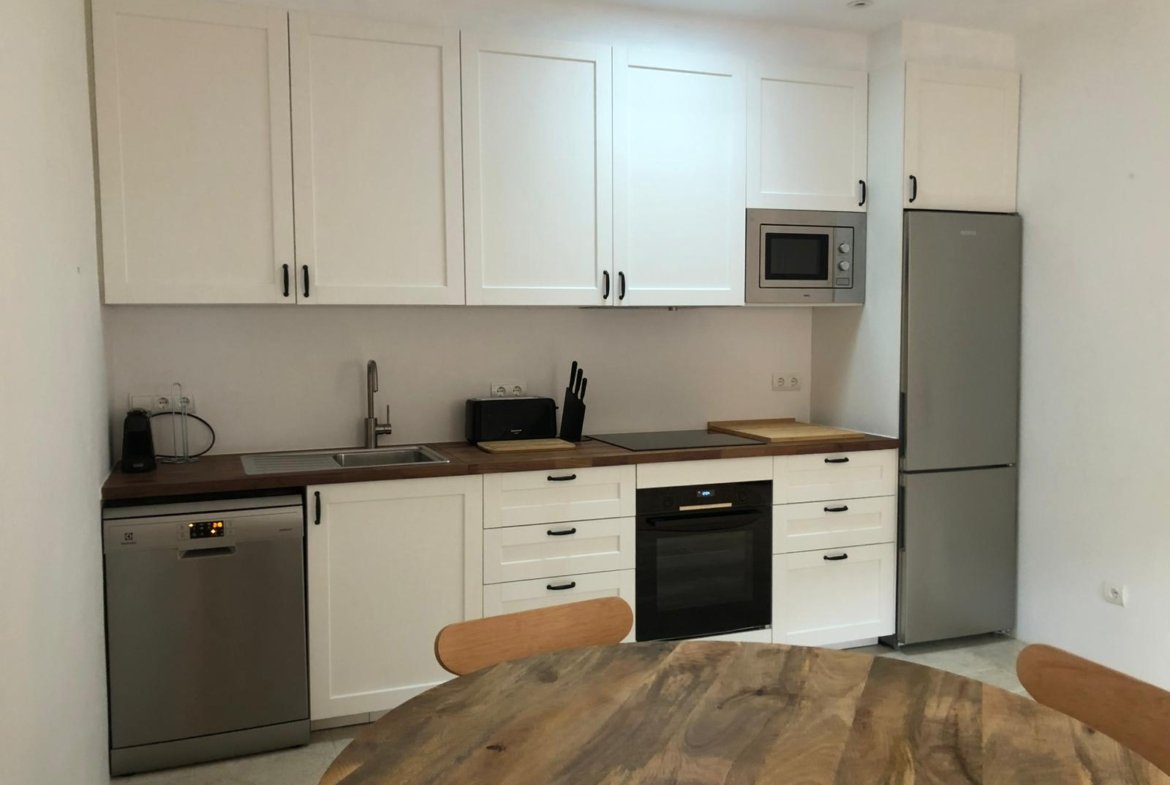 Modern 1-Bedroom Country House for Year-Round Rental in Buscastell