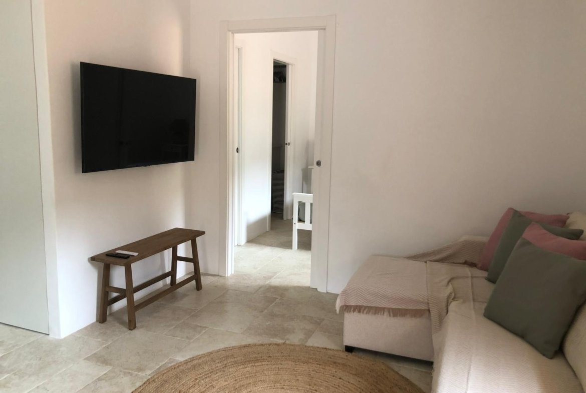 Modern 1-Bedroom Country House for Year-Round Rental in Buscastell