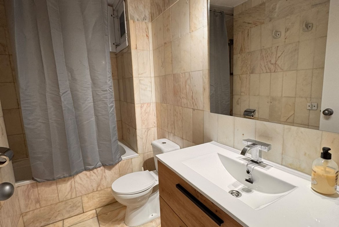 1-Bedroom Apartment with Sea Views in Figueretas – Long-Term Rental
