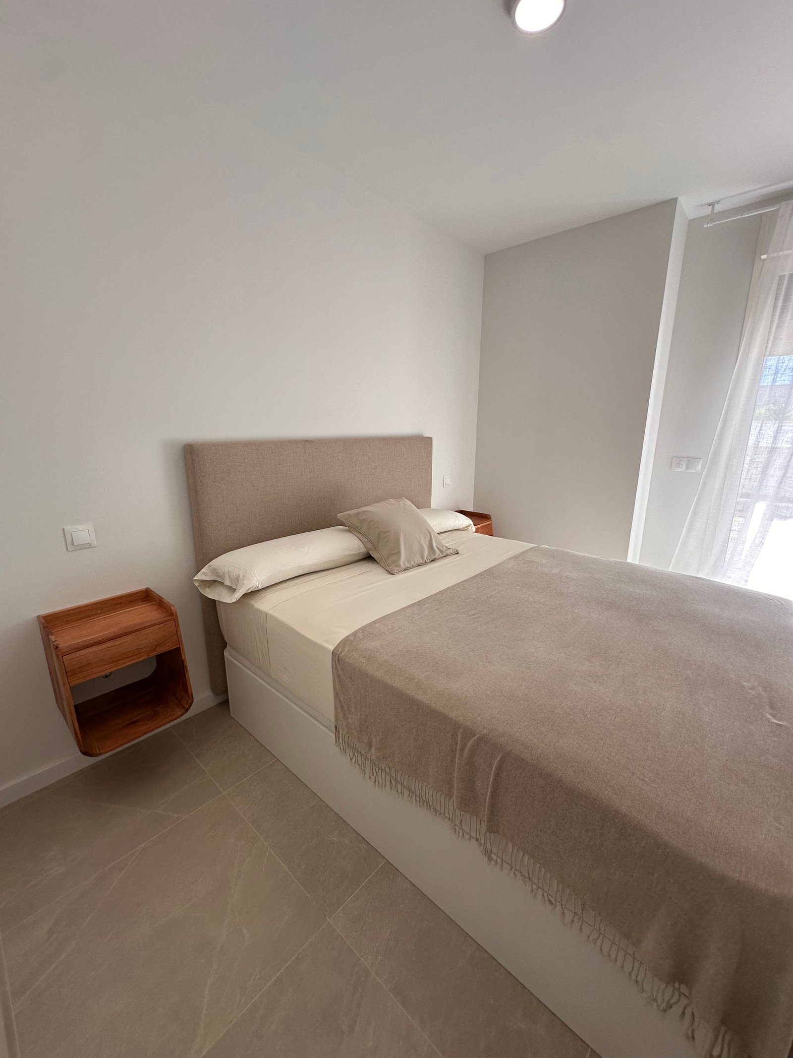 Brand-New 2-Bedroom Apartment with Private Parking and Communal Pool in Playa d’en Bossa