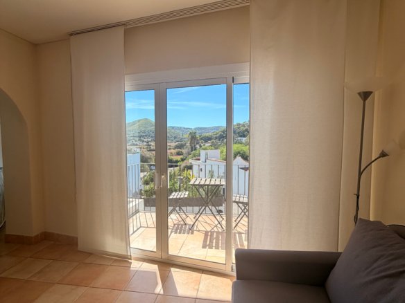 Sunny Apartment For Annual Rent in Cala Llonga