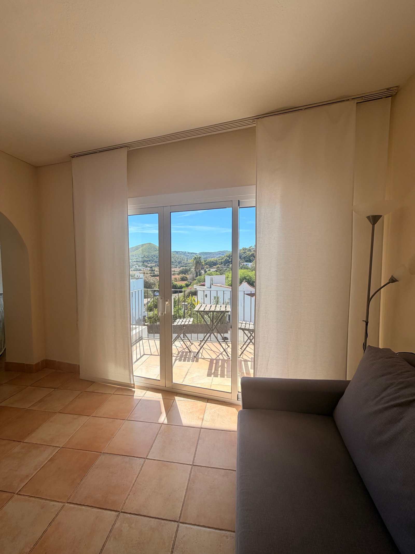 IMG_4467 Sunny Apartment For Annual Rent in Cala Llonga