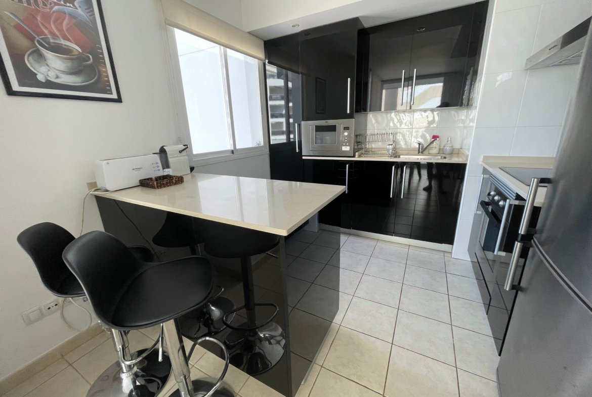 2-Bedroom Apartment for Long-Term Rental in Marina Botafoch