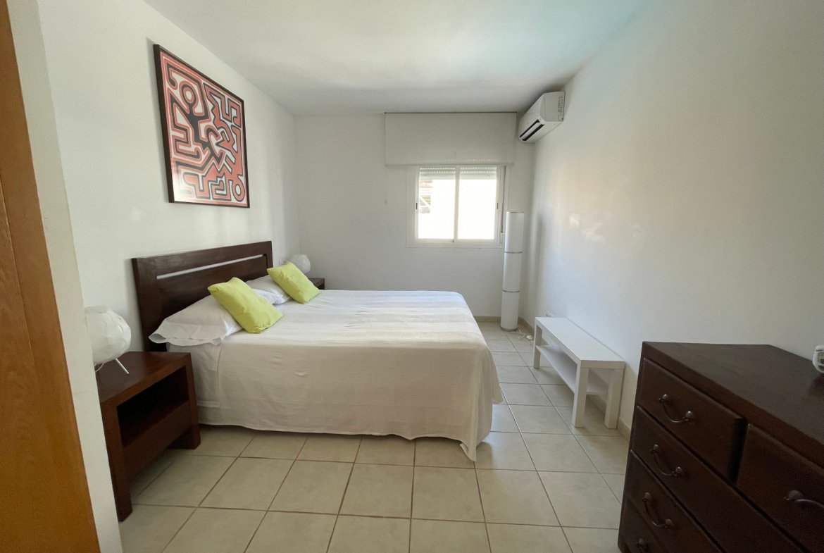 2-Bedroom Apartment for Long-Term Rental in Marina Botafoch