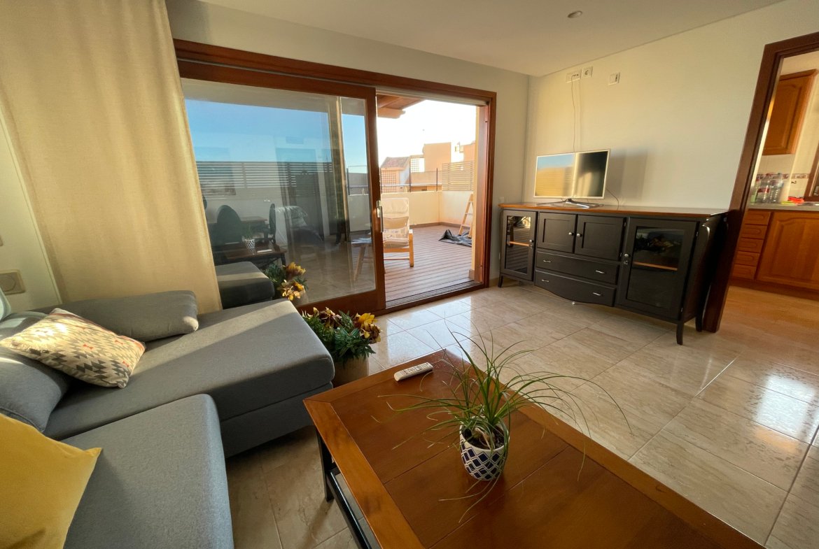 Beautiful 3-bed apartment with parking for 2 cars in Playa d’en Bossa
