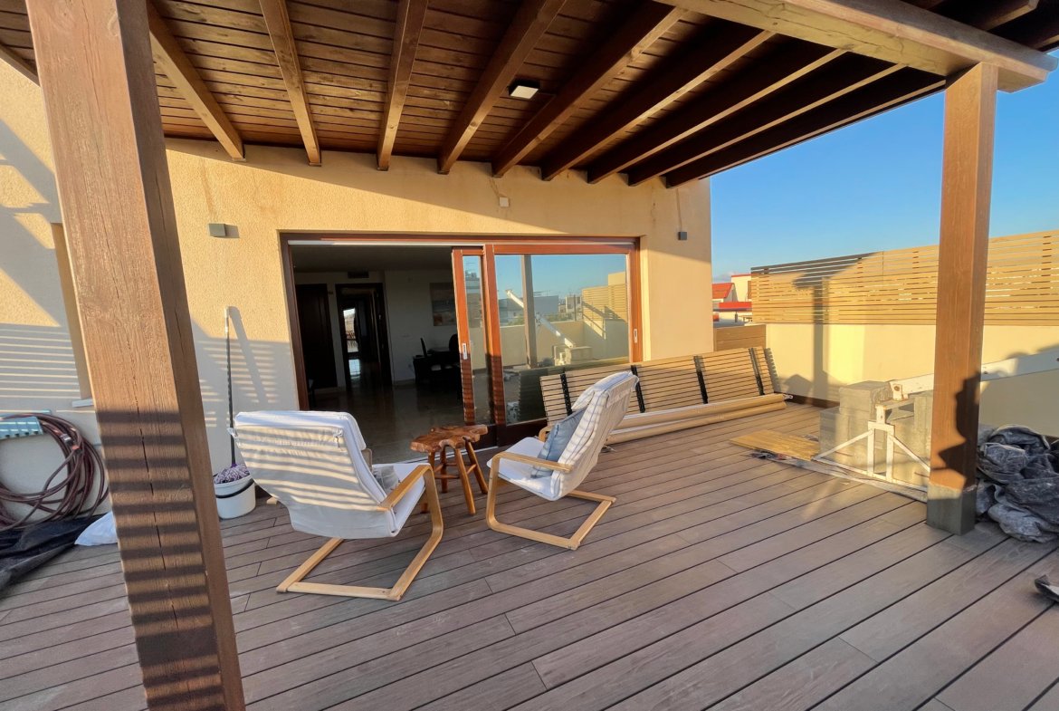Beautiful 3-bed apartment with parking for 2 cars in Playa d’en Bossa