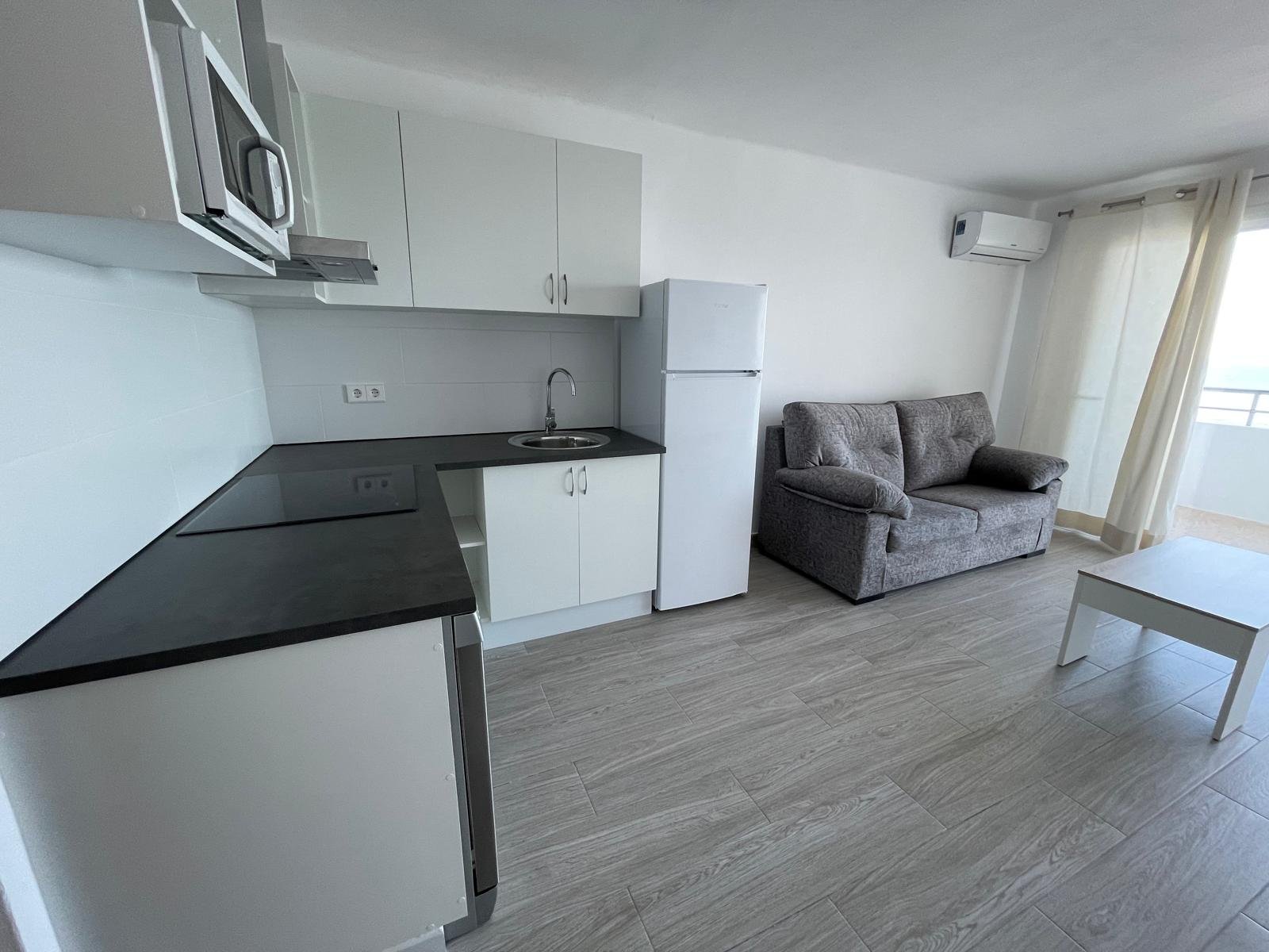 PHOTO-2026-09-01-10-05-26 5 Refurbished 1-Bedroom Apartment with Sea Views in Figueretas