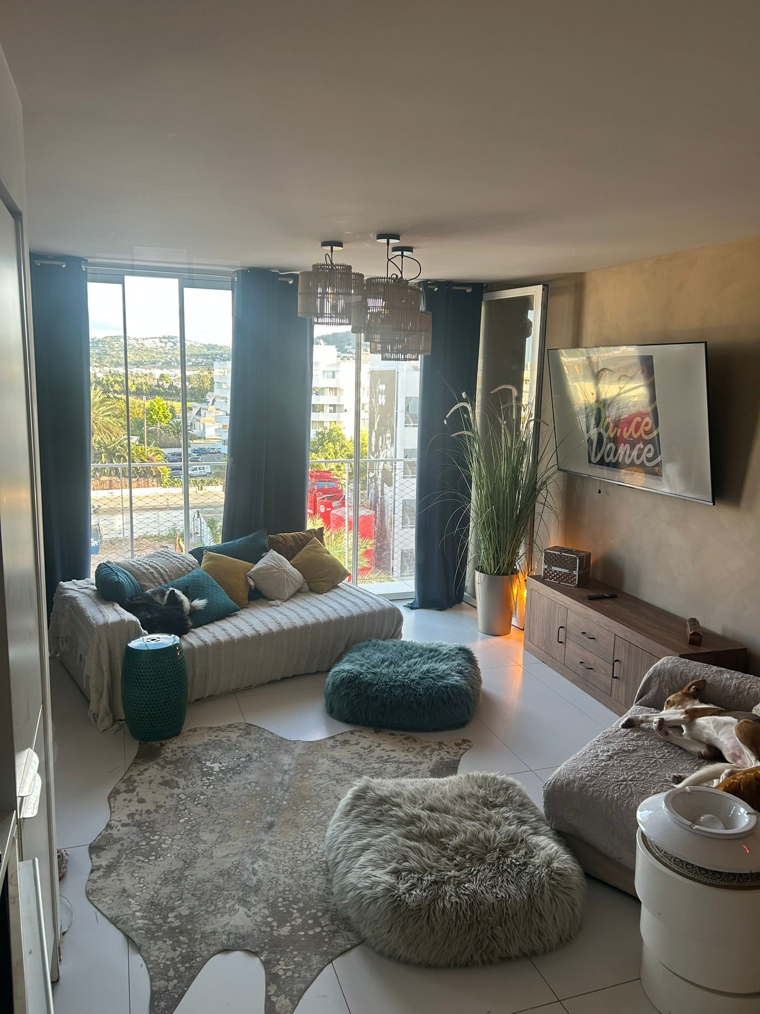 Stylish 2-Bedroom Apartment in Patio Blanco For Sale