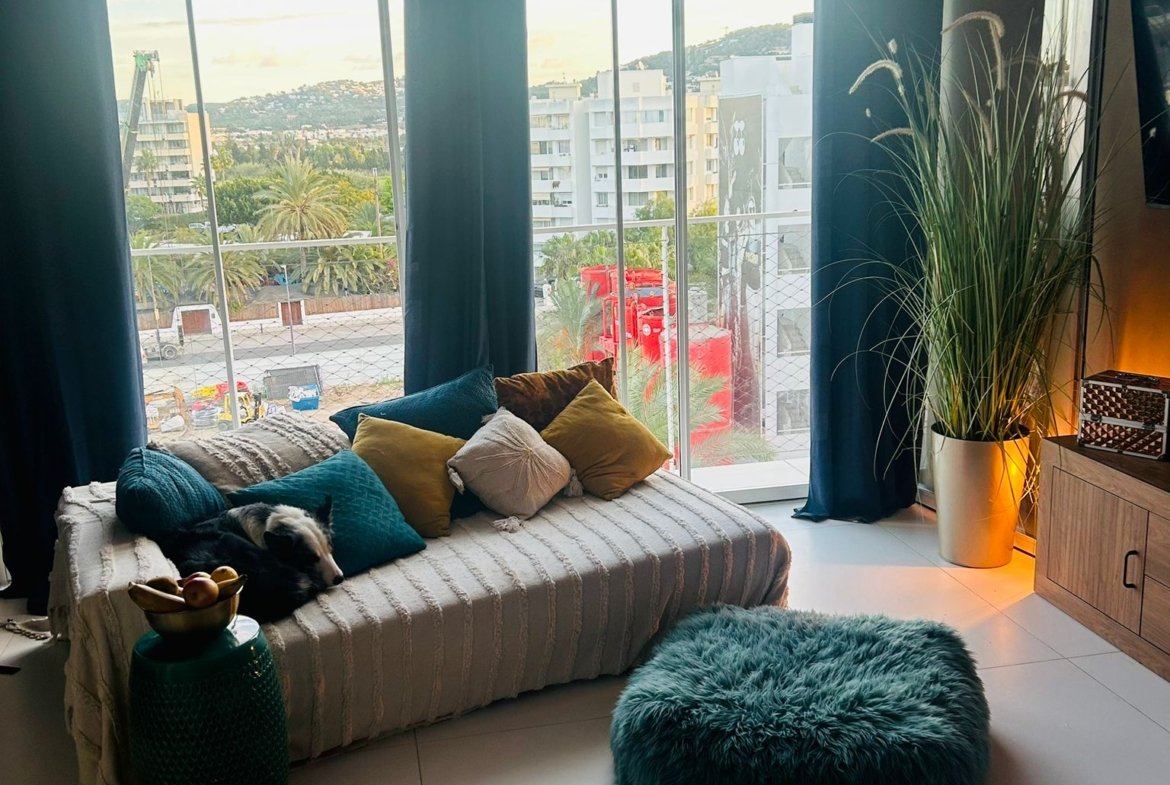 Stylish 2-Bedroom Apartment in Patio Blanco For Sale