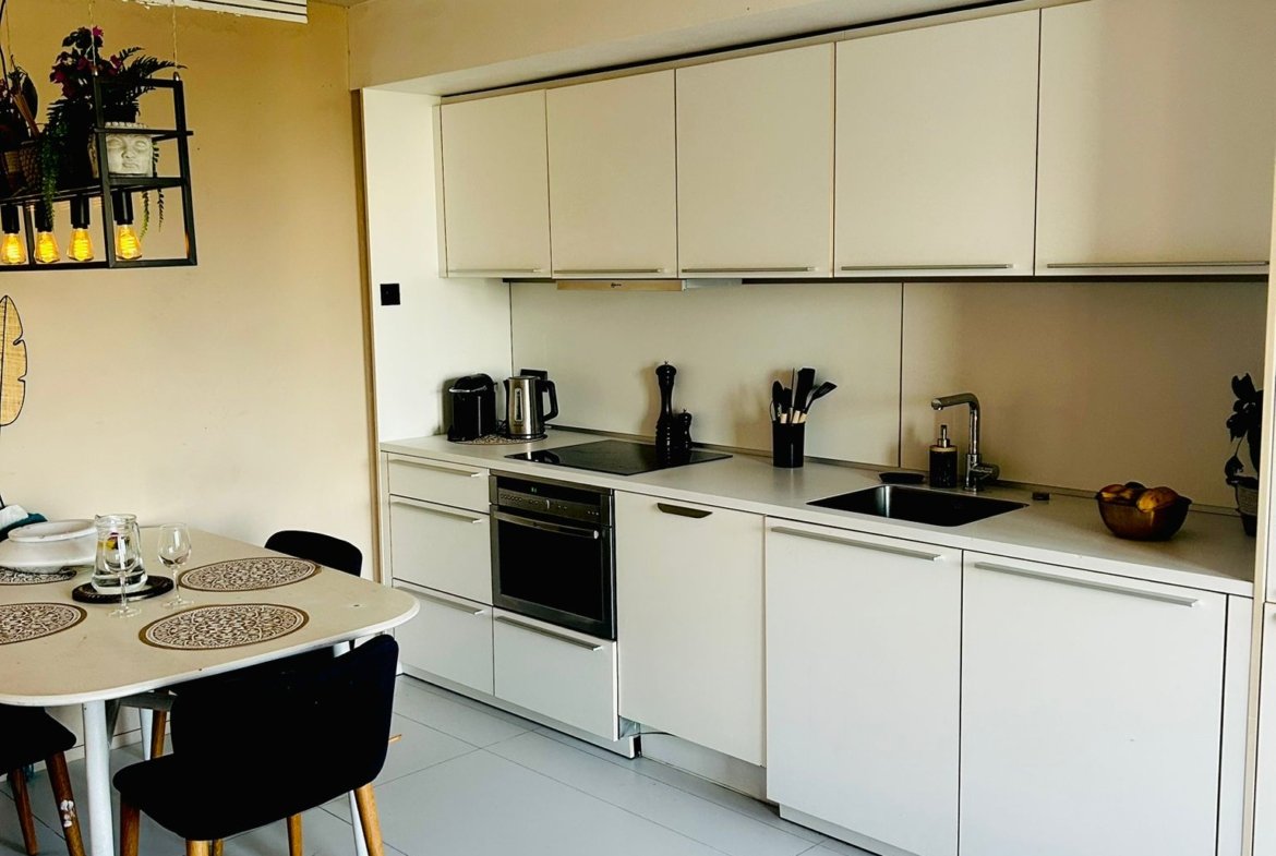 Stylish 2-Bedroom Apartment in Patio Blanco For Sale