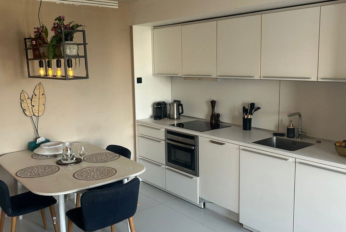 Stylish 2-Bedroom Apartment in Patio Blanco For Sale