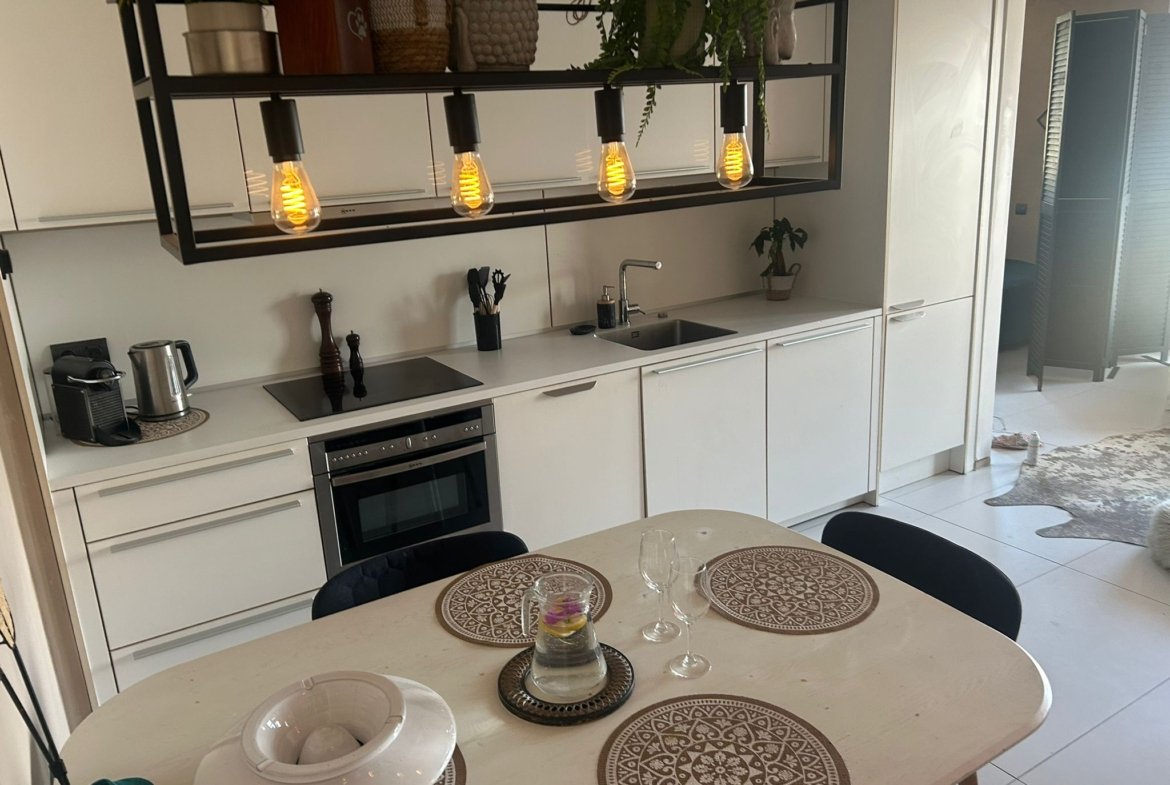 Stylish 2-Bedroom Apartment in Patio Blanco For Sale