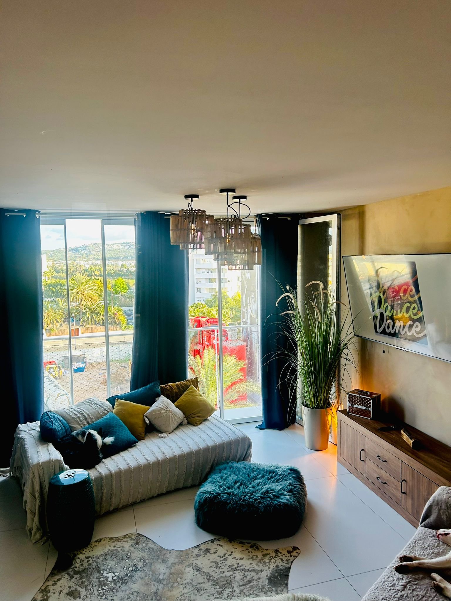 Stylish 2-Bedroom Apartment in Patio Blanco For Sale