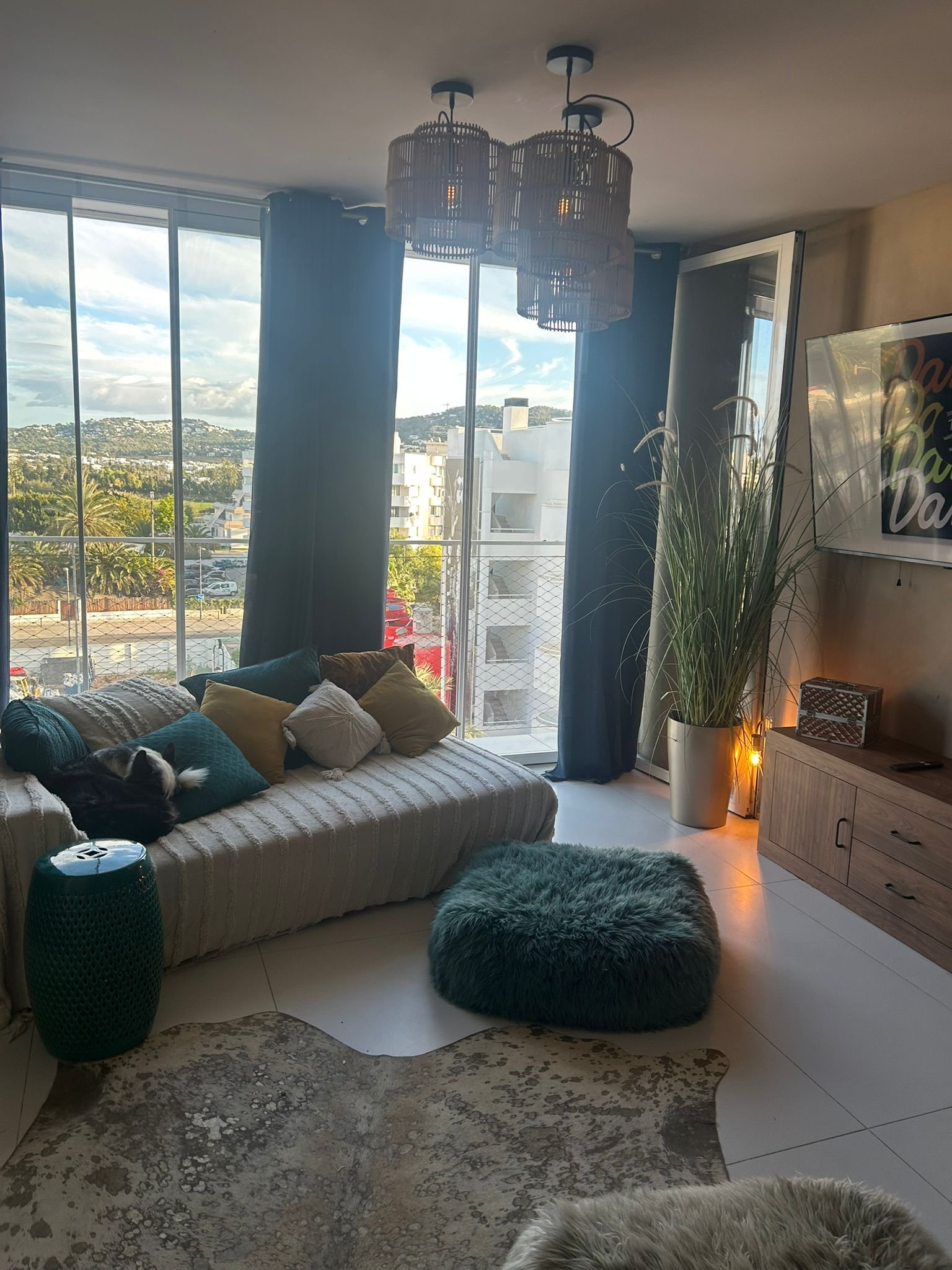 Stylish 2-Bedroom Apartment in Patio Blanco For Sale