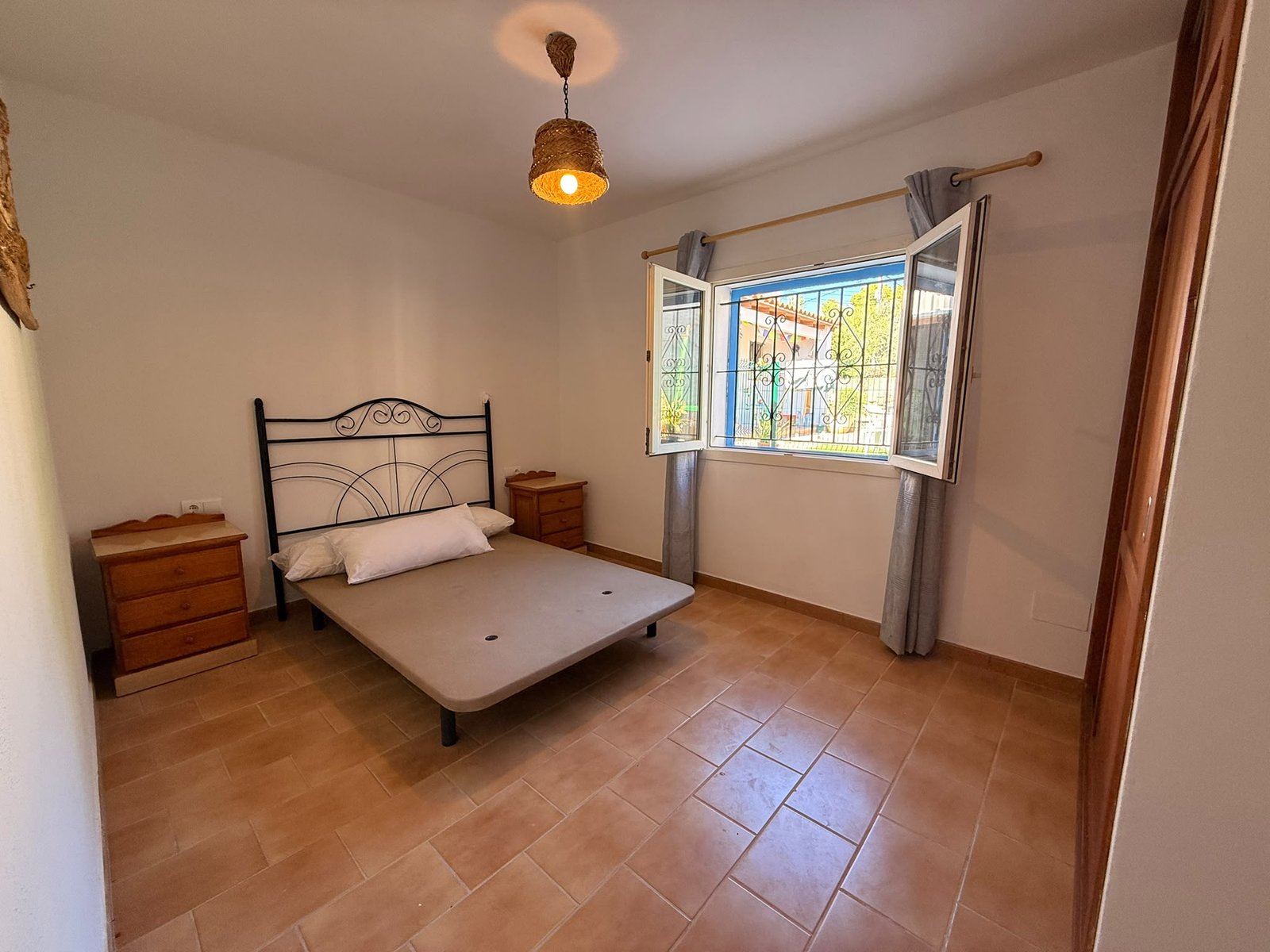 PHOTO-2026-09-24-10-14-07 Charming Casita Available for Annual Rent in Cala Llenya