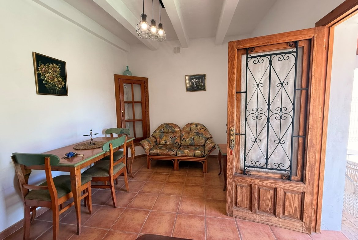 Charming Casita Available for Annual Rent in Cala Llenya