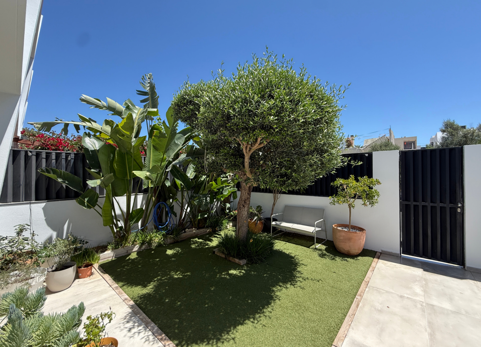 Screenshot 2026-09-21 at 16.07.22 Modern Corner Townhouse with Communal Pool in Jesús For Sale
